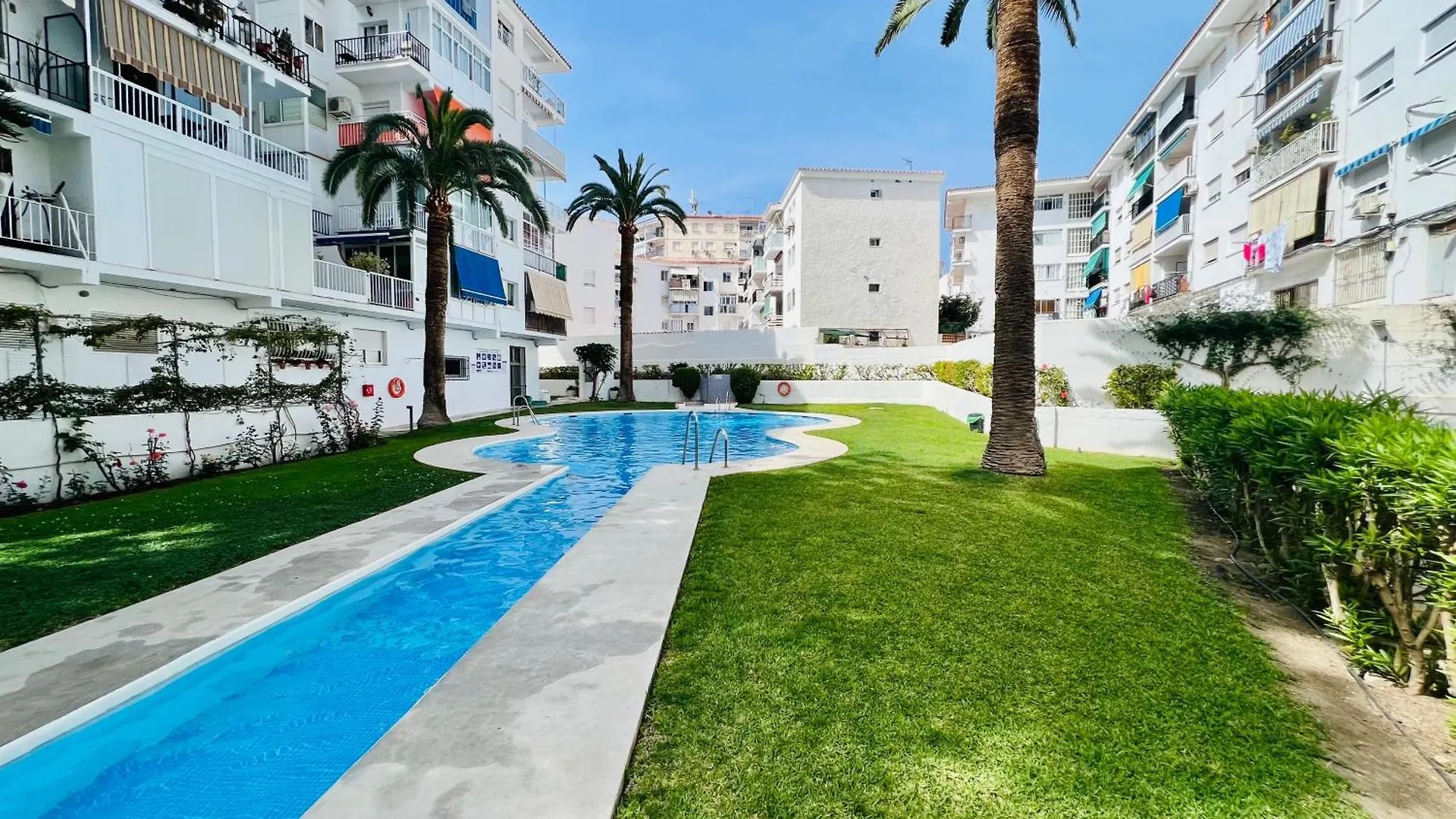 Estudio Costa En El Centro De Nerja - South Costa